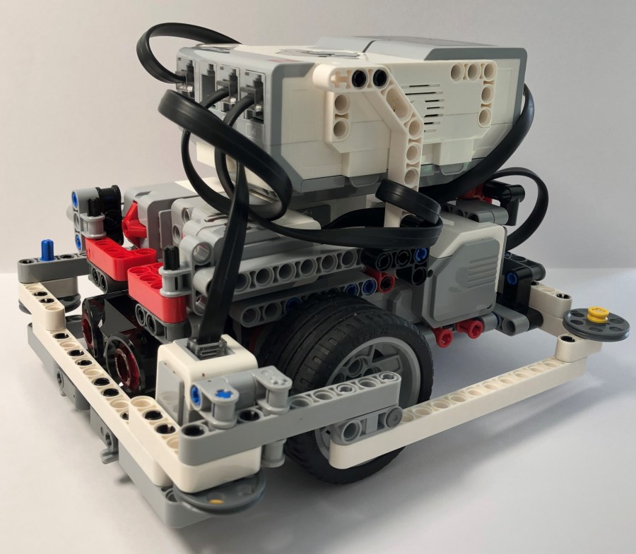 LEGO EV3 model - droid bot 2